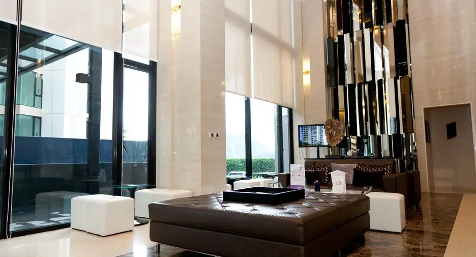 Balcony with Mountain Views